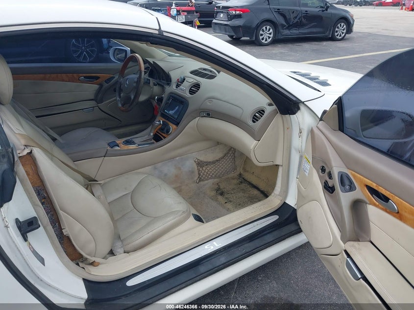 MERCEDES-BENZ SL 500 2006 VIN WDBSK75F56F114847