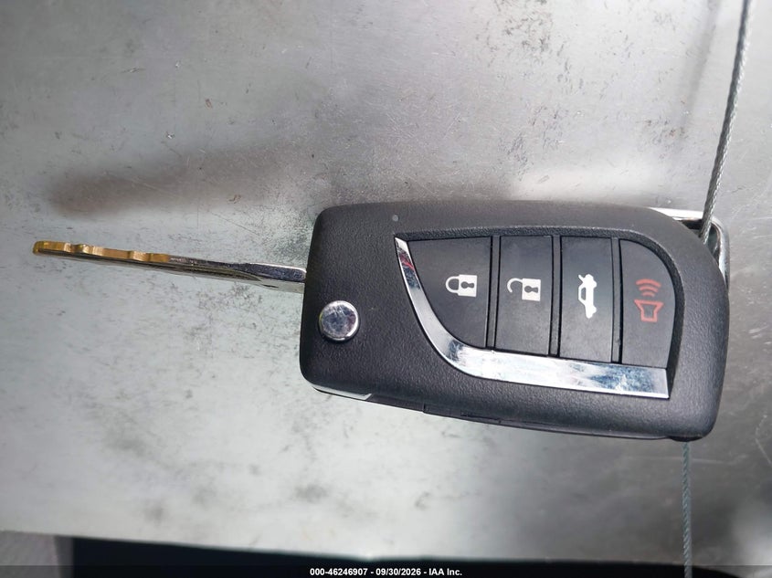 TOYOTA COROLLA - zdjęcie 11