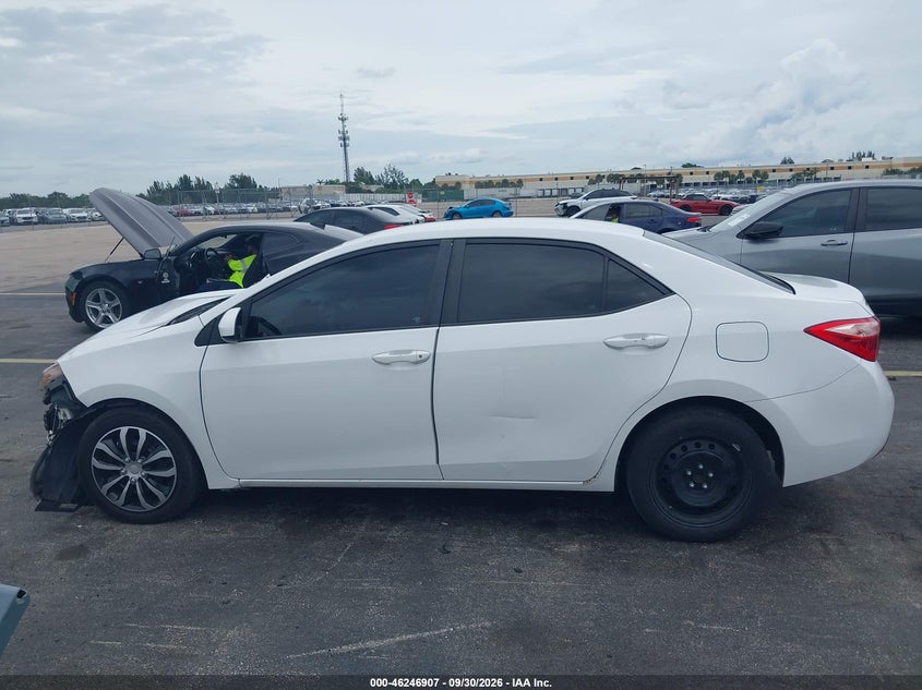 TOYOTA COROLLA - zdjęcie 15