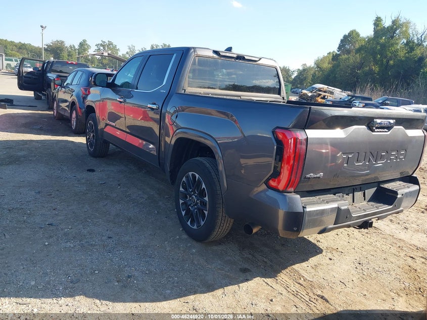 TOYOTA TUNDRA - zdjęcie 3