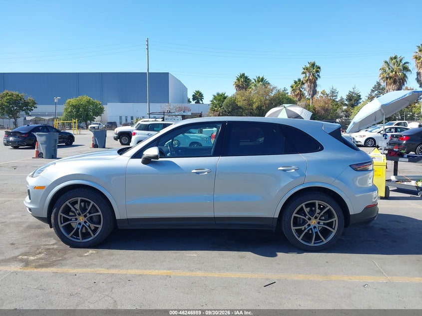 2021 PORSCHE CAYENNE · Photo 14