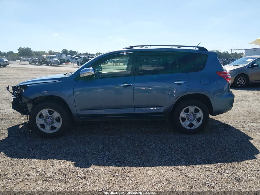 2012 TOYOTA RAV4 · Фото 14