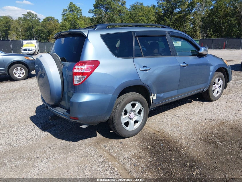 2012 TOYOTA RAV4 · Фото 4