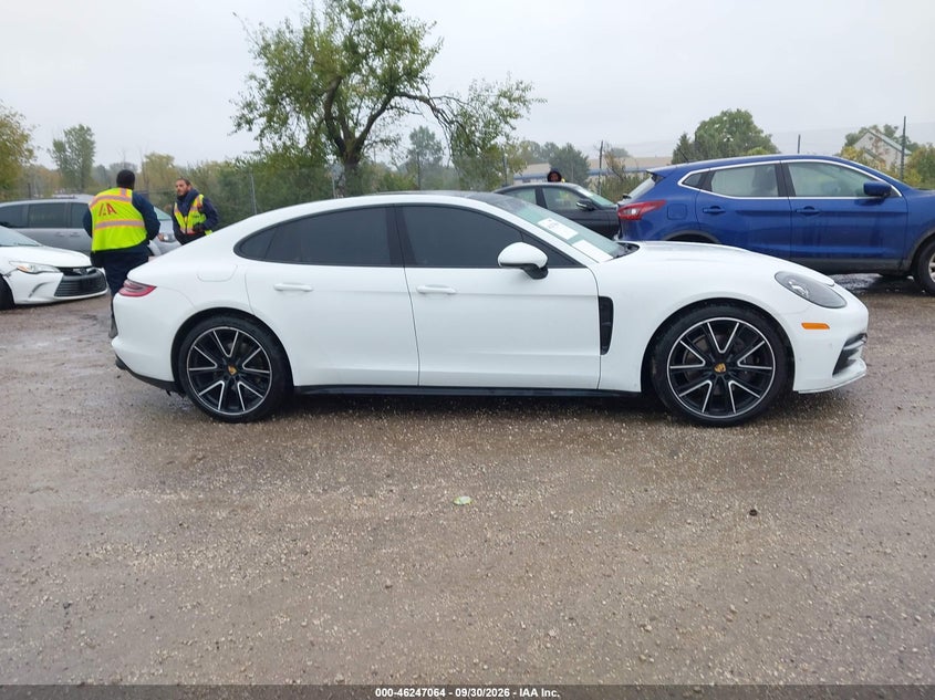 PORSCHE PANAMERA - zdjęcie 13