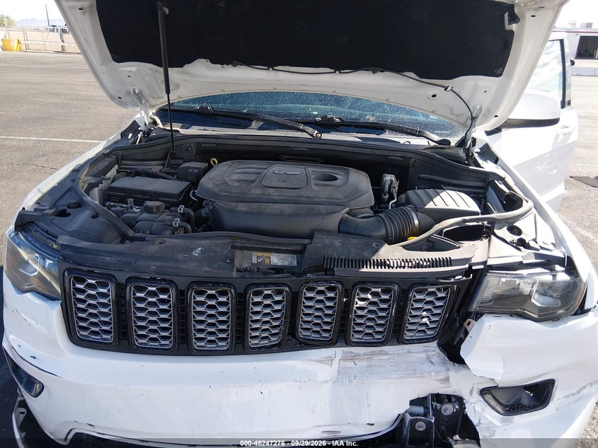 JEEP GRAND CHEROKEE - zdjęcie 10