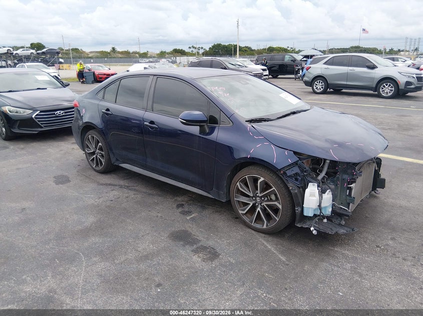 TOYOTA COROLLA - zdjęcie 1