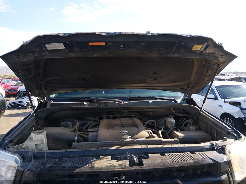 TOYOTA TUNDRA - zdjęcie 10