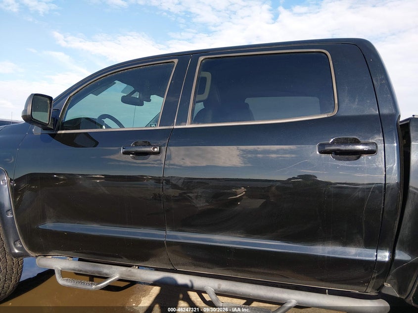 TOYOTA TUNDRA - zdjęcie 14