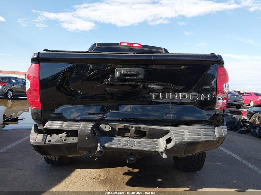 TOYOTA TUNDRA - zdjęcie 16