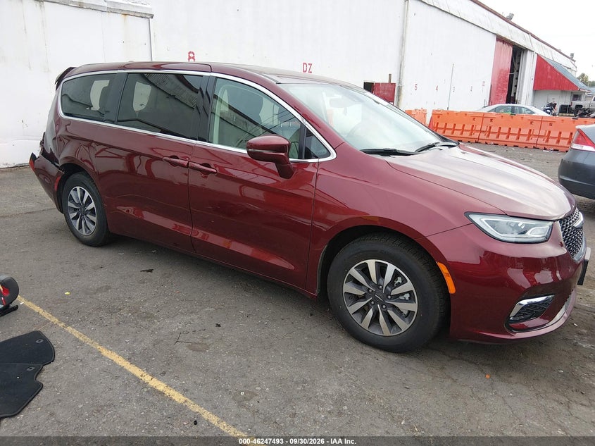 Vin: 2c4rc1l70nr184401, lot: 46747519, chrysler pacifica hybrid touring l 2022 img_1