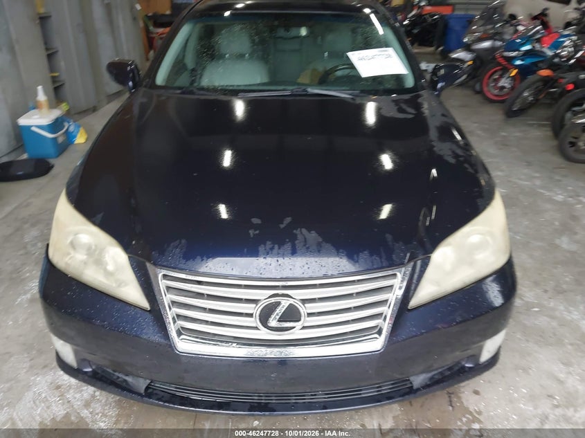 2010 LEXUS ES 350 · Photo 12