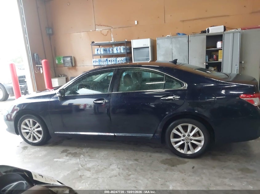 2010 LEXUS ES 350 · Photo 14