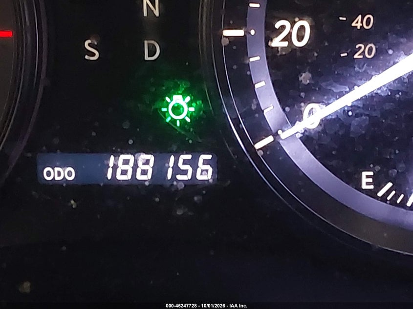 2010 LEXUS ES 350 · Photo 15