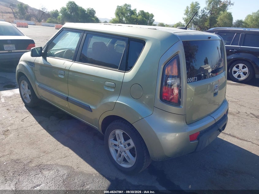 Vin: kndjt2a26a7077617, lot: 46747887, kia soul + 20103