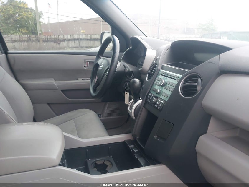 2011 HONDA PILOT LX · Фото 5