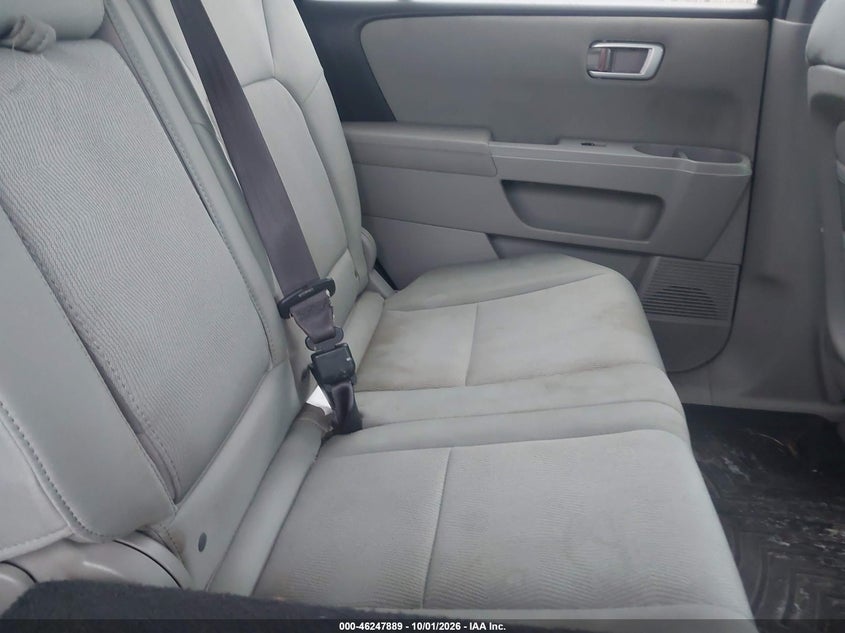 2011 HONDA PILOT LX · Фото 8