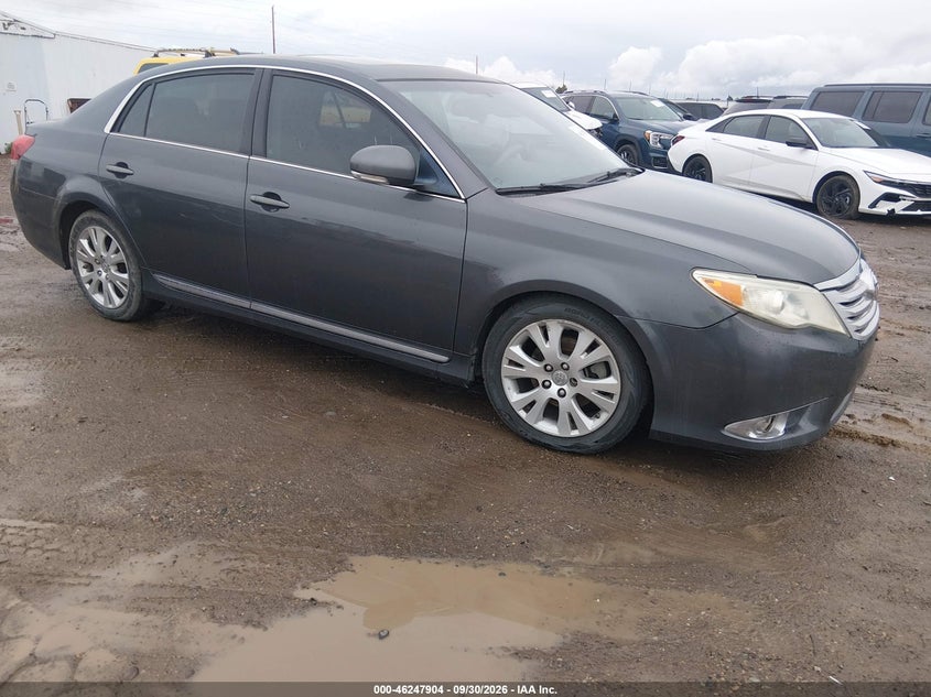 2011 TOYOTA AVALON