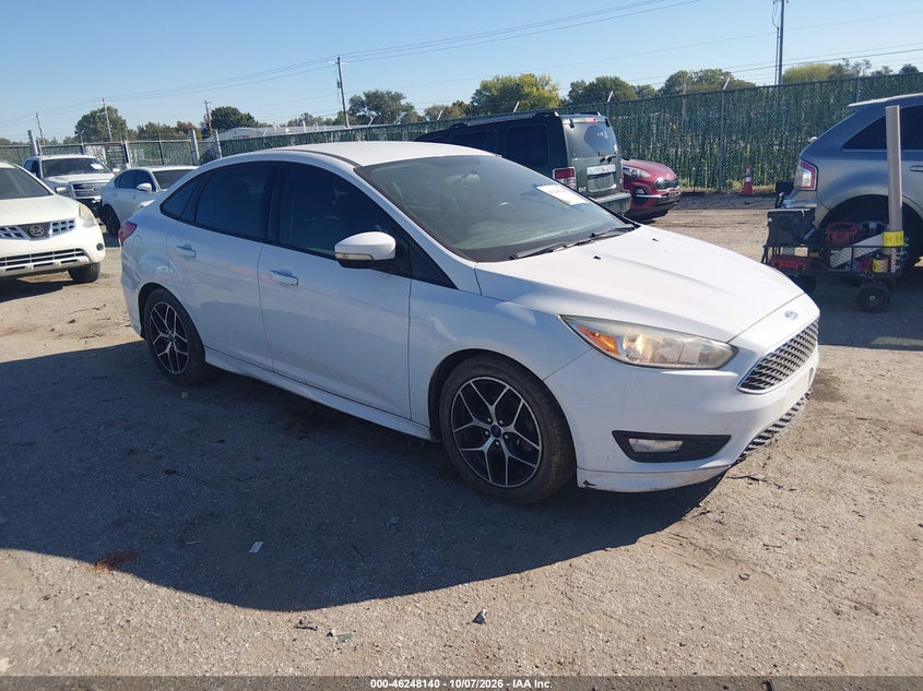 Vin: 1fadp3f28fl313835, lot: 46748166, ford focus se 20151