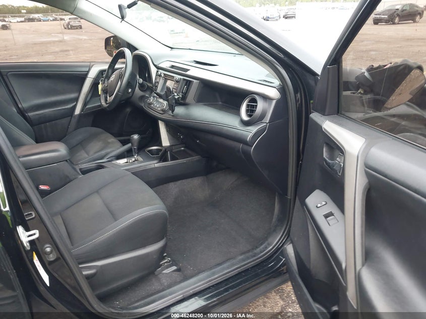 TOYOTA RAV4 - zdjęcie 5