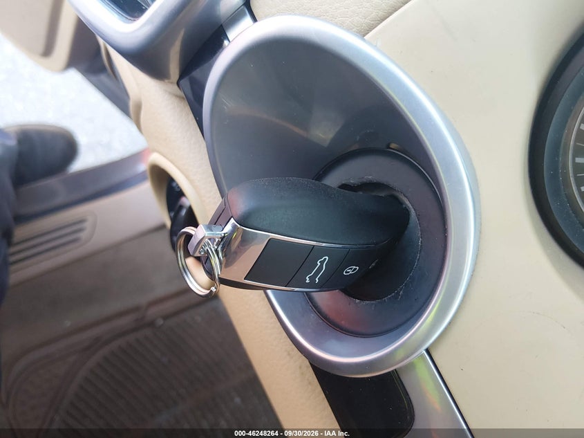 2013 PORSCHE CAYENNE · Photo 11