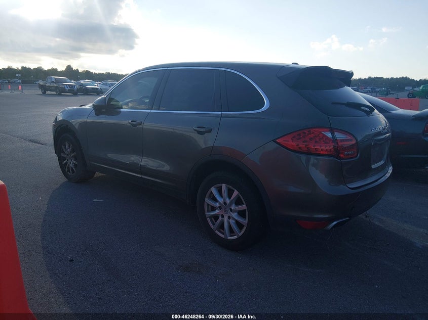 2013 PORSCHE CAYENNE · Photo 3