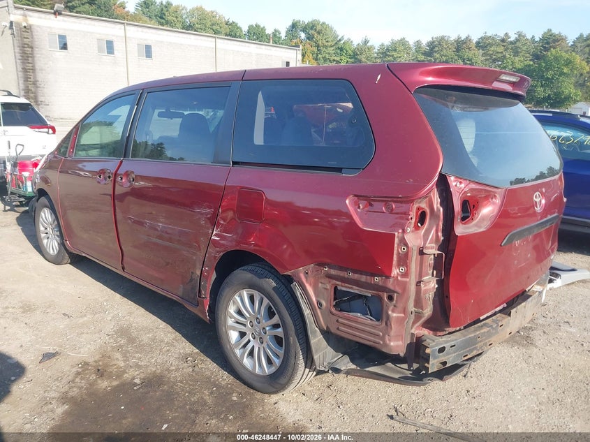 Vin: 5tdka3dc2bs007026, lot: 46748473, toyota sienna 20113