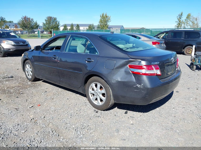 Vin: 4t1bf3ek2bu155093, lot: 46748508, toyota camry le 20113