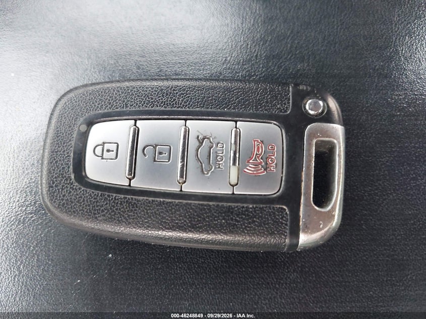 HYUNDAI GENESIS 2014 VIN KMHGC4DD2EU265234