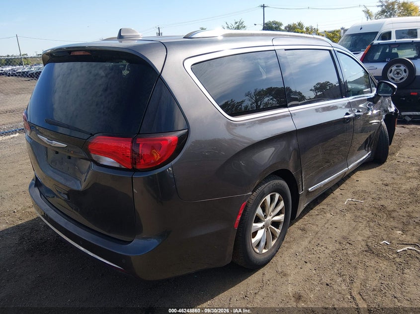 Vin: 2c4rc1bgxjr174387, lot: 46748886, chrysler pacifica touring l 20184