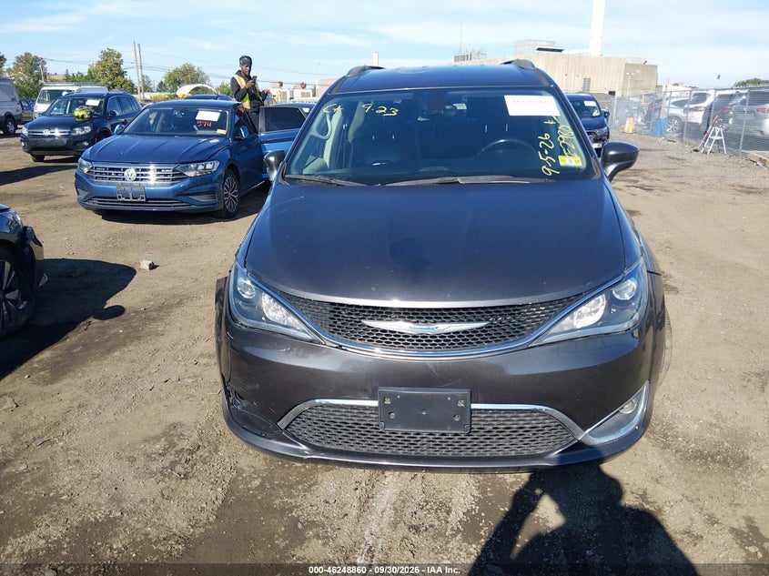 CHRYSLER PACIFICA - zdjęcie 12