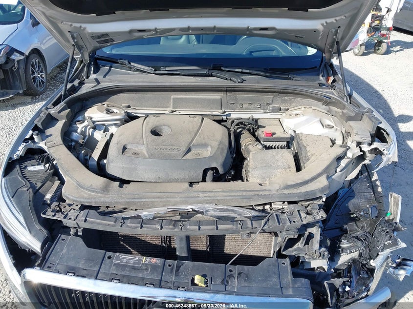 Фото 10 - VOLVO XC60