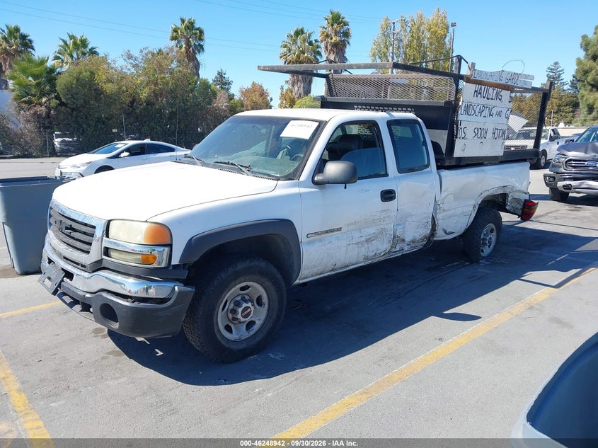 GMC SIERRA 2500HD 2004 VIN 1GTHC29U14E381524