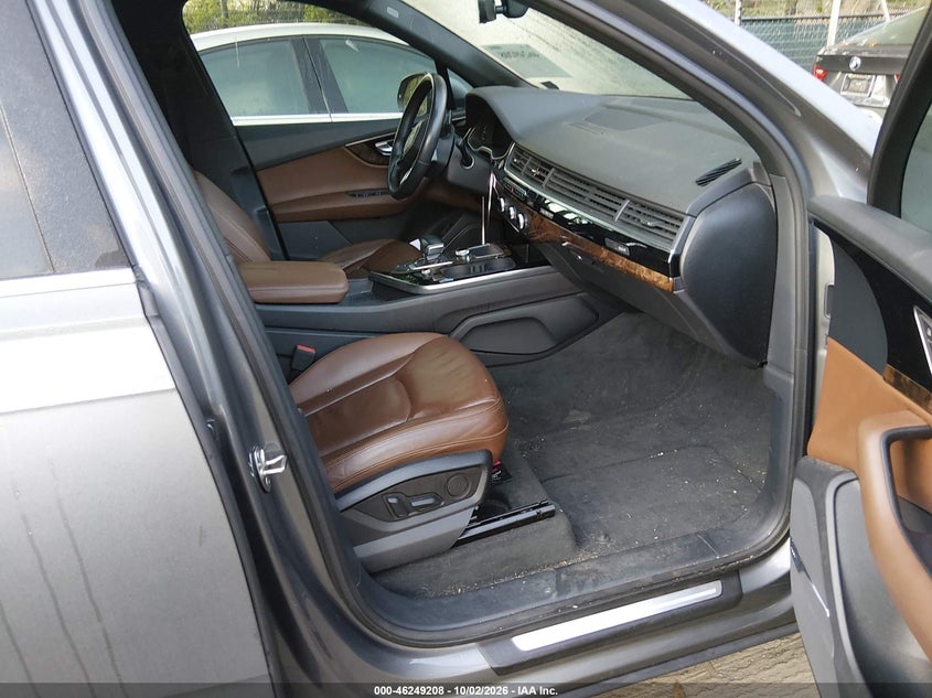 AUDI Q7 - zdjęcie 5