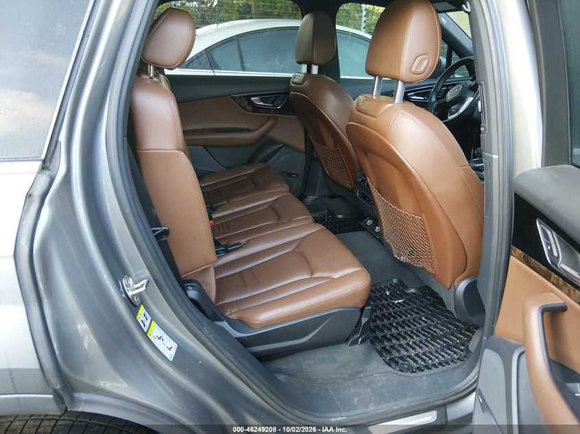 AUDI Q7 - zdjęcie 8