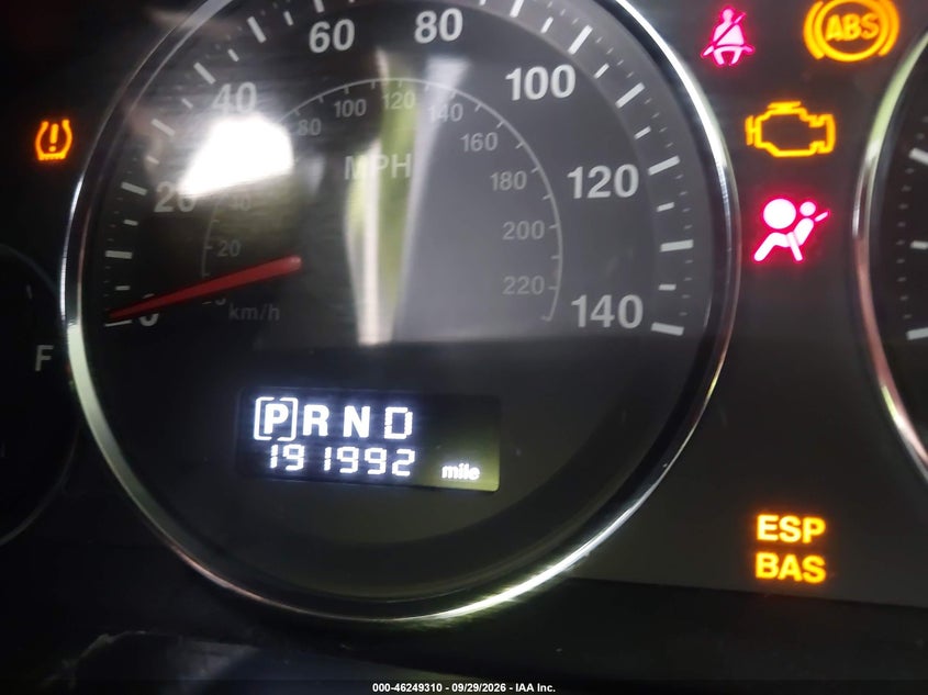 2010 JEEP COMMANDER SPORT · Фото 7