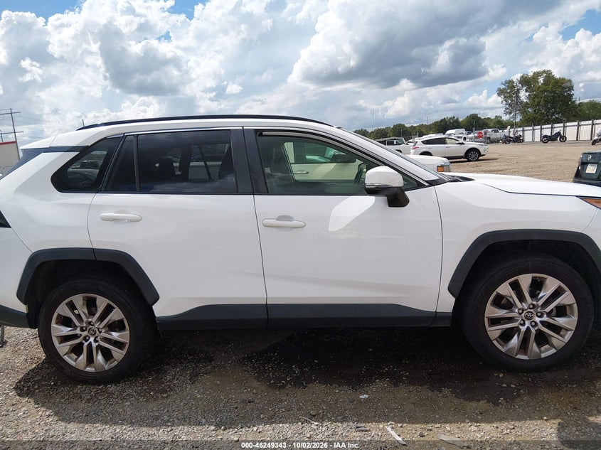 TOYOTA RAV4 - zdjęcie 14