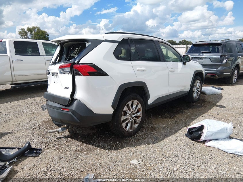 TOYOTA RAV4 - zdjęcie 4
