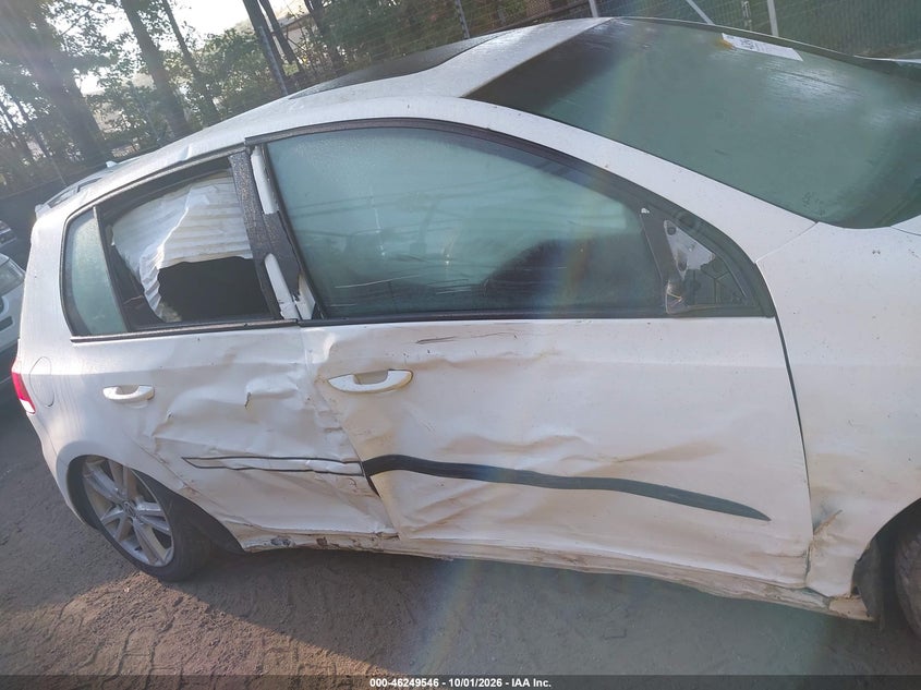 2014 VOLKSWAGEN GOLF 2.0L TDI · Photo 13