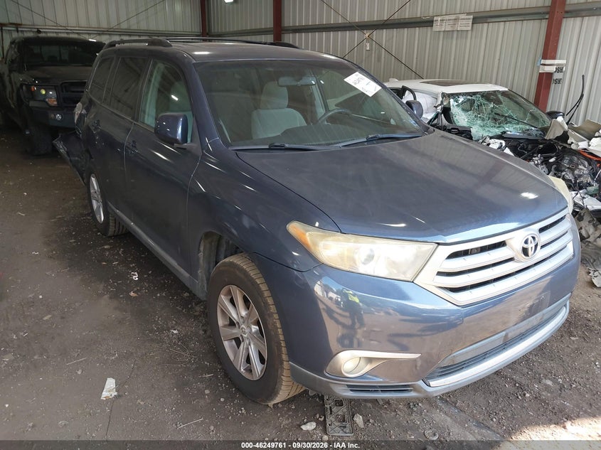 Vin: 5tdbk3eh8bs066900, lot: 46749787, toyota highlander base v6 2011 img_1