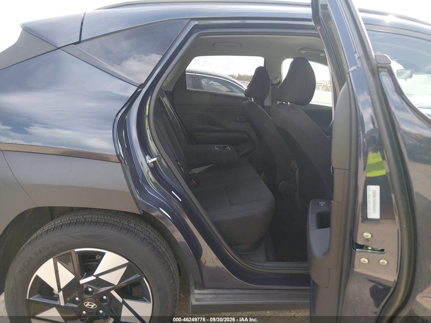 2025 HYUNDAI KONA auction photo 8