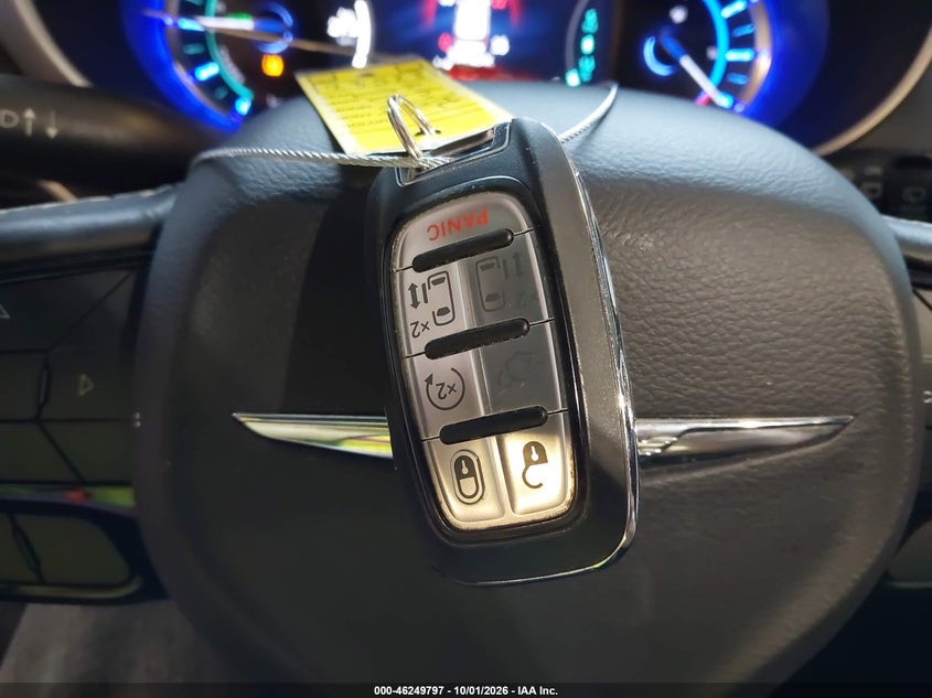 CHRYSLER PACIFICA HYBRID - zdjęcie 11