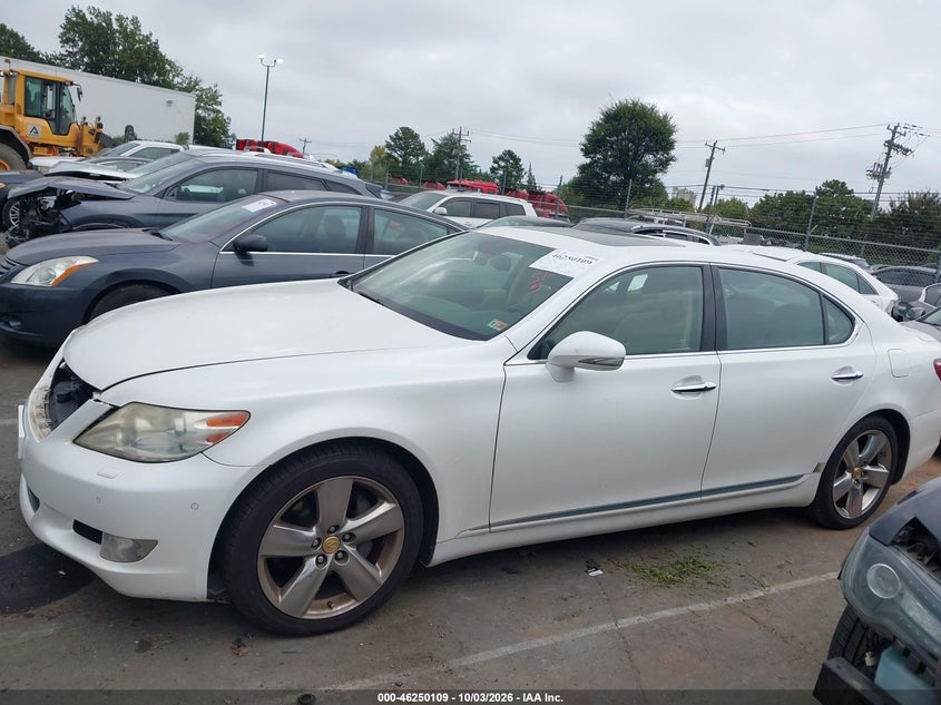 2012 LEXUS LS 460 L · Фото 15