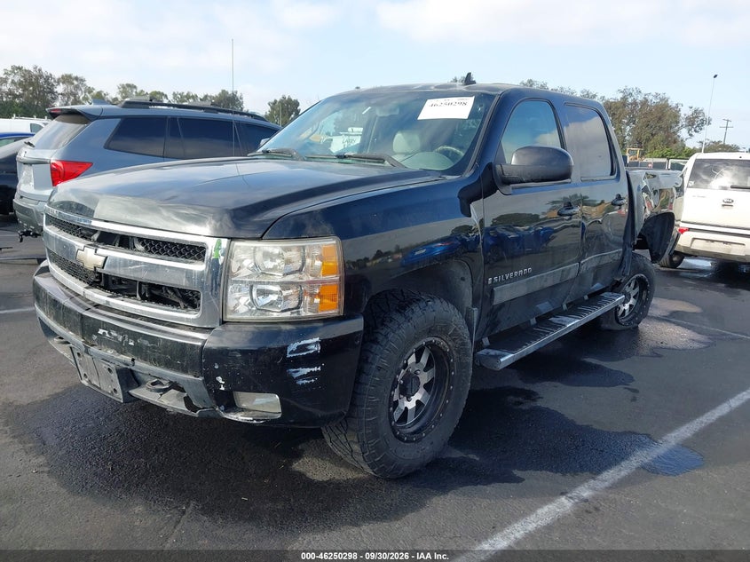 2007 Chevrolet Silverado 1500 Ltz, Front & Rear, IAAI, VIN 2GCEK13MX71532522 — photo 2
