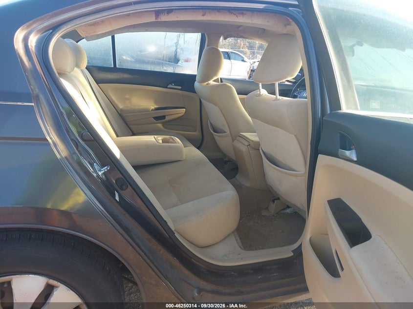 2011 HONDA ACCORD 2.4 LX · Фото 8