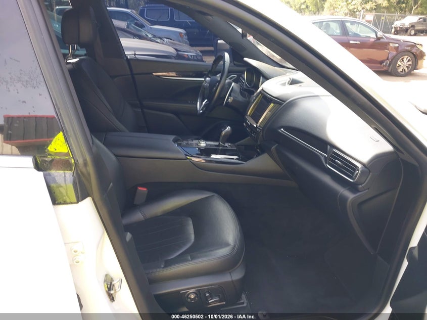 MASERATI LEVANTE - zdjęcie 5