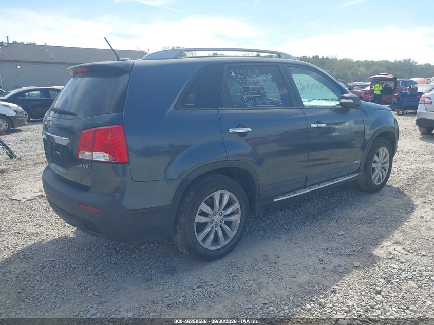 KIA SORENTO 2011 VIN 5XYKUDA25BG052130