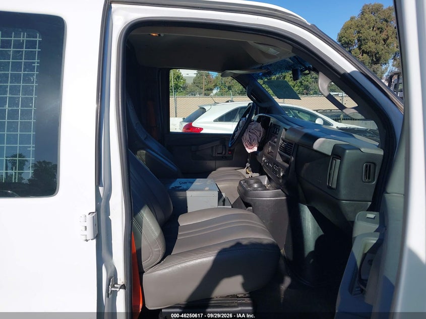 CHEVROLET EXPRESS G2500 2018 VIN 1GCWGAFP9J1184799