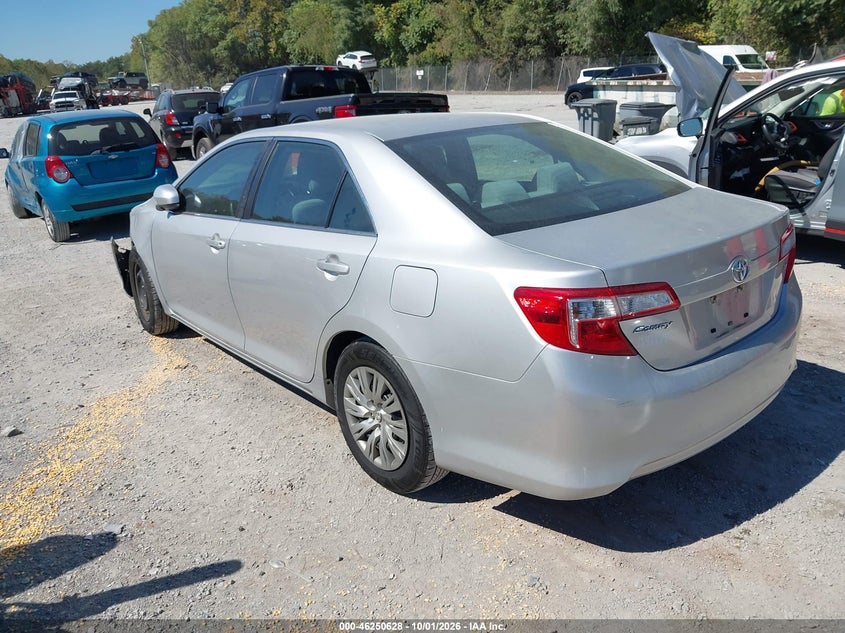 Vin: 4t1bf1fk4eu341886, lot: 46750654, toyota camry le 20143