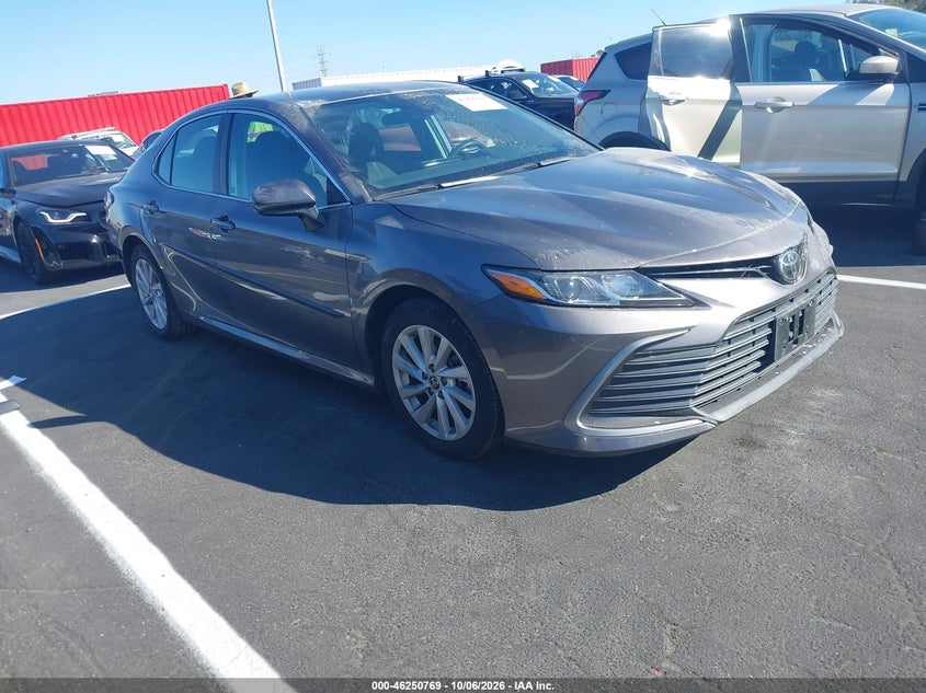 Vin: 4t1c11ak3pu187071, lot: 46750795, toyota camry le 20231