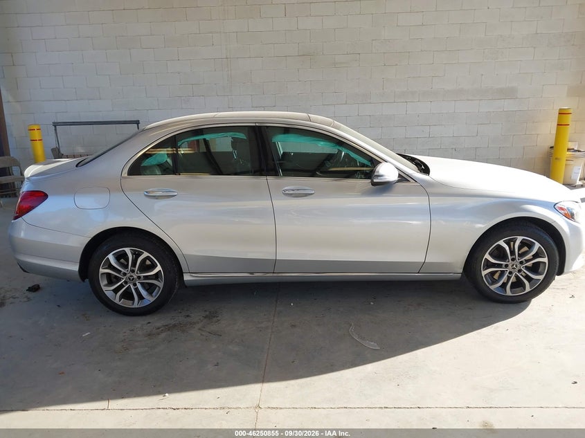 2017 MERCEDES-BENZ C 300 4MATIC · Фото 13